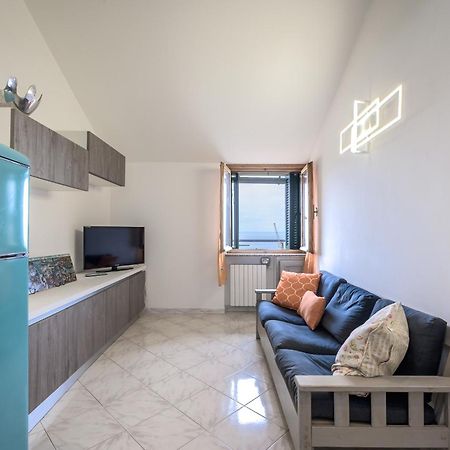 La Mansarda Sopra Campo Pisano - Genovainrelax Διαμέρισμα Εξωτερικό φωτογραφία